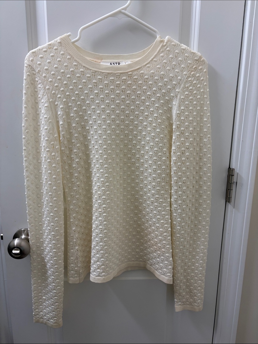 Astr Cream Textured Knit Long Sleeve Top